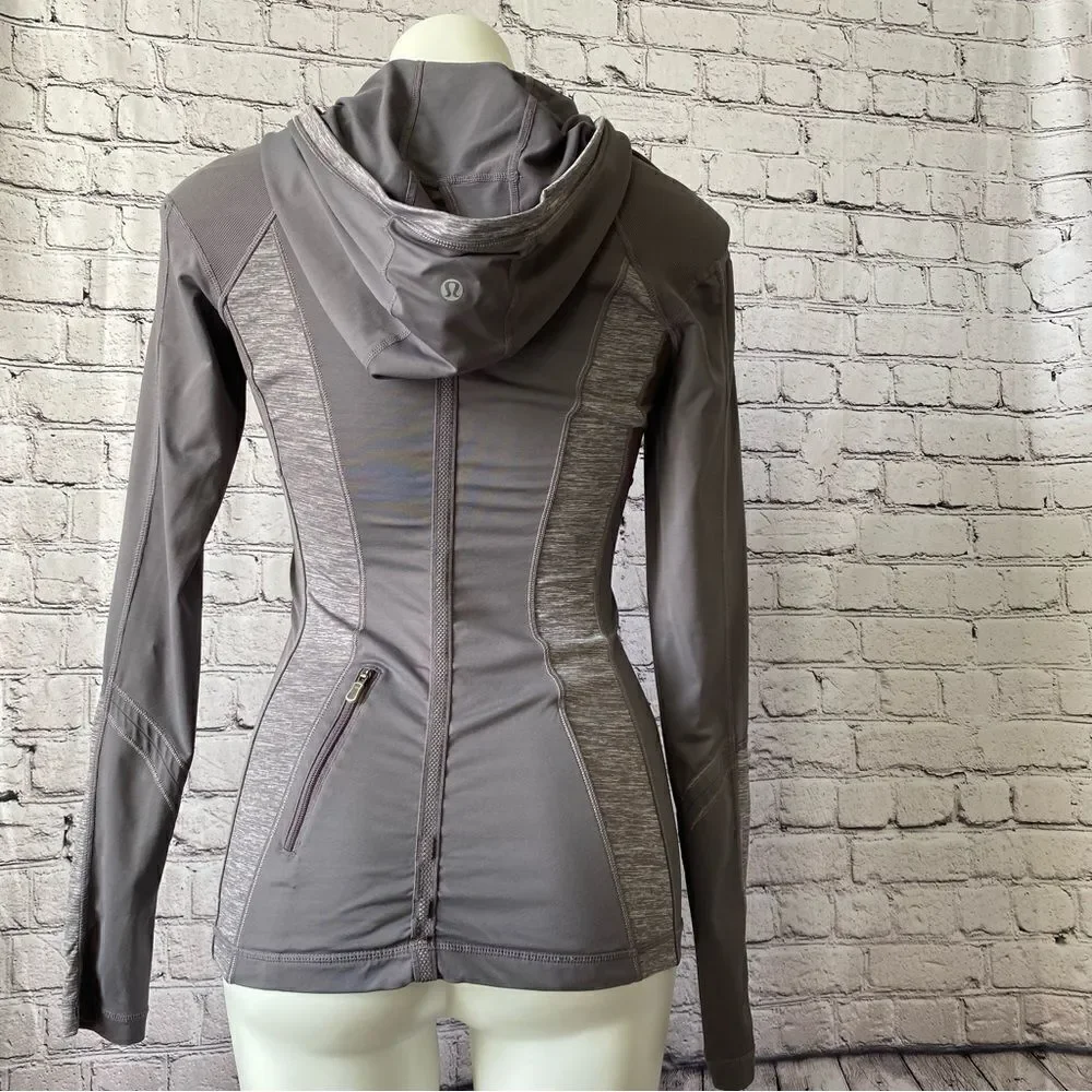 Lululemon Run for your life hooded long sleeve size 4 - Picture 4 of 9